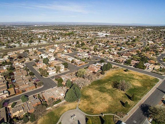 1004 Hope Place NE-Overhead View of park