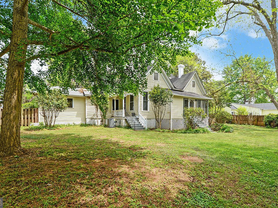 46th image of 252 Benson St