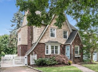 132 Parkview Dr, Bloomfield, NJ 07003