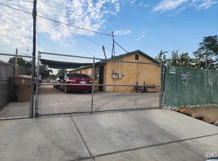 2000 De Wolfe St, Bakersfield, CA
