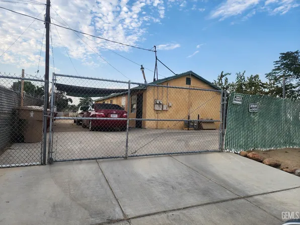 2000 De Wolfe St, Bakersfield, CA 93307