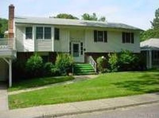1170 Sunapee Rd, West Hempstead, NY 11552