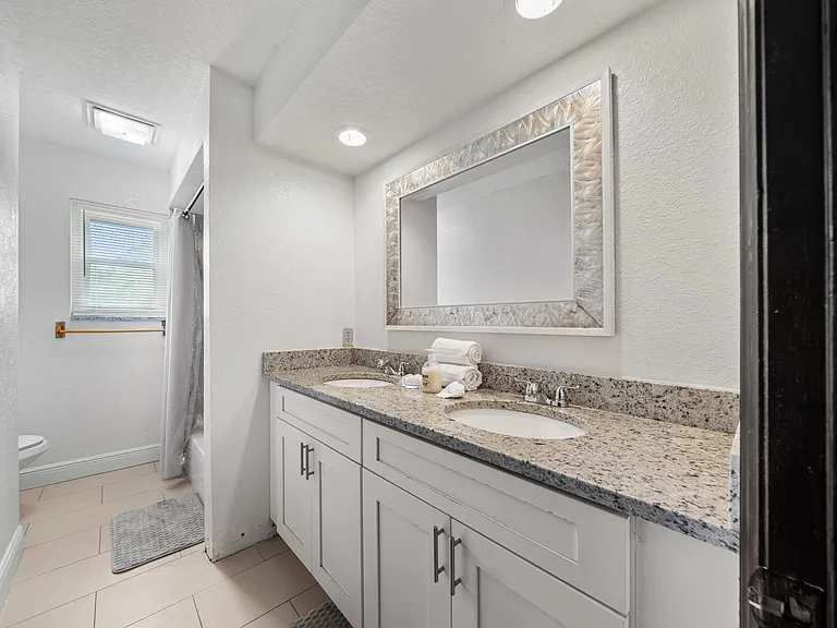 1110 E Lakeshore Blvd #3 — Photo 12