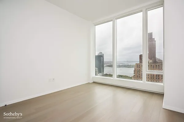 Rented by Sotheby's International Realty | media 6