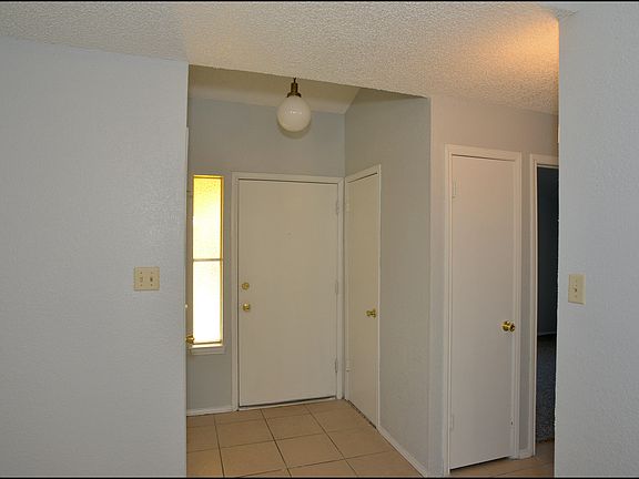 5th image of 6073 Belladonna Cir