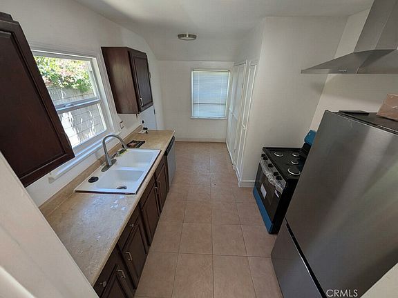 4th image of 7807 Louise Ave