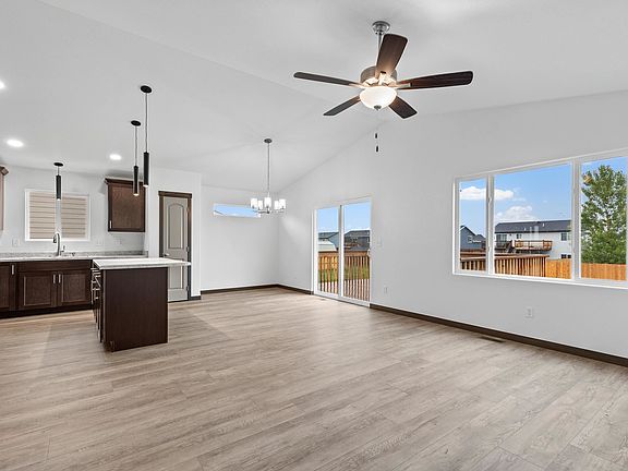 4th image of 534 Denali Dr
