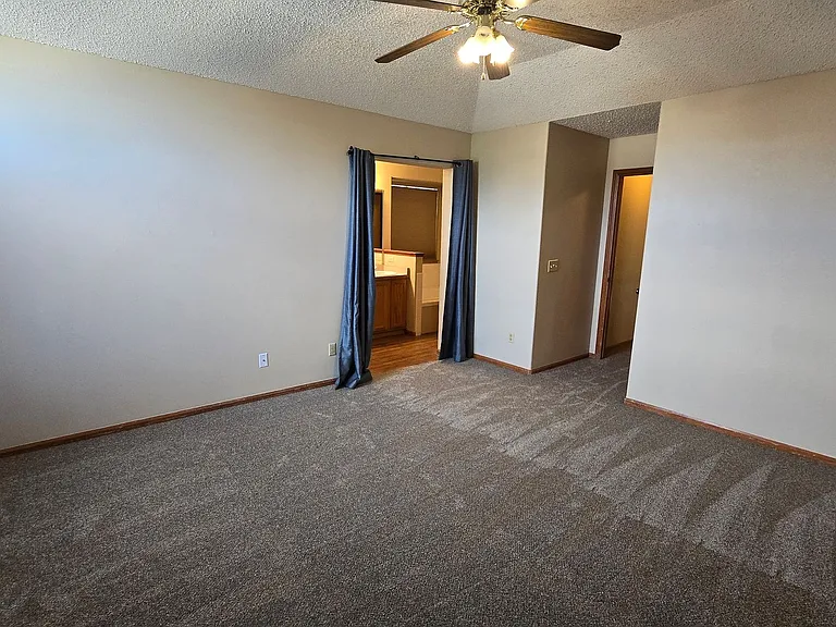 305 Holbrook St — Photo 14