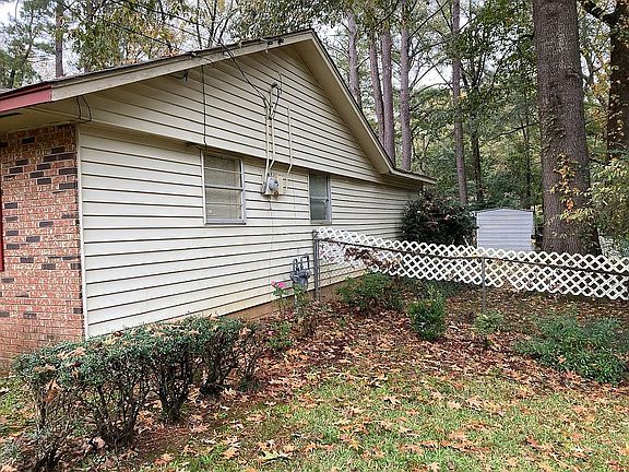 2nd image of 2906 Marydale Dr