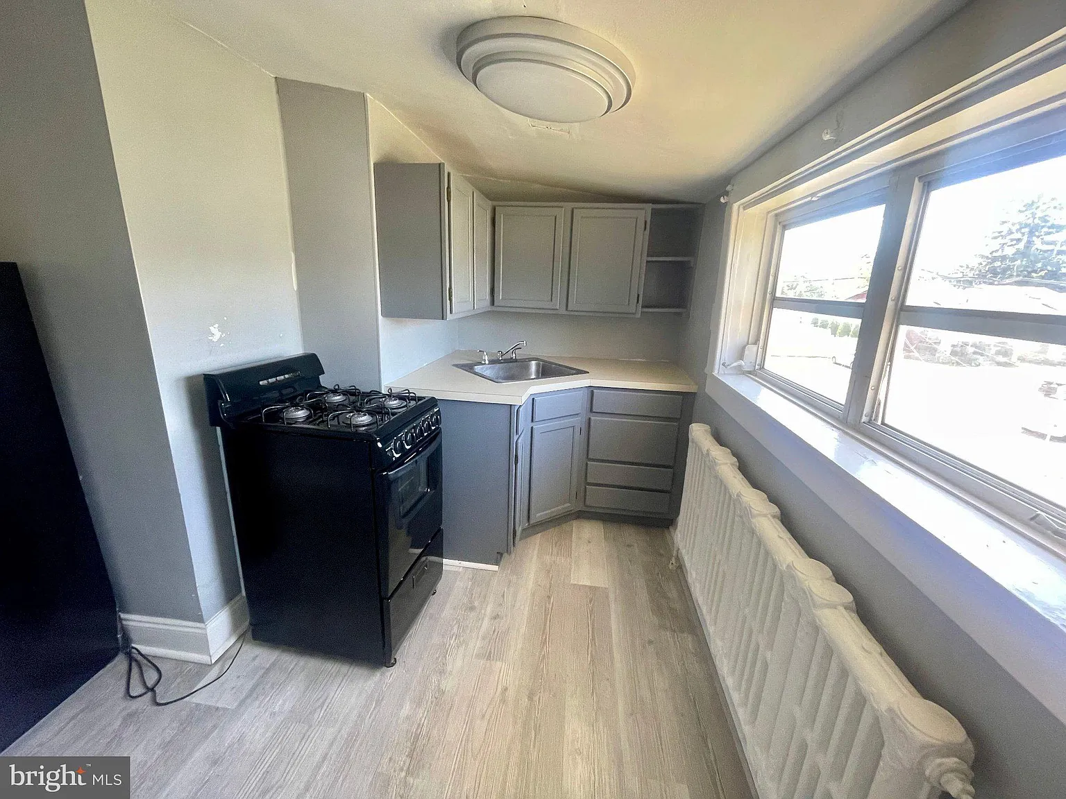 1 bed, 1.0 bath, 489 sqft, $1,200 — Photo 4