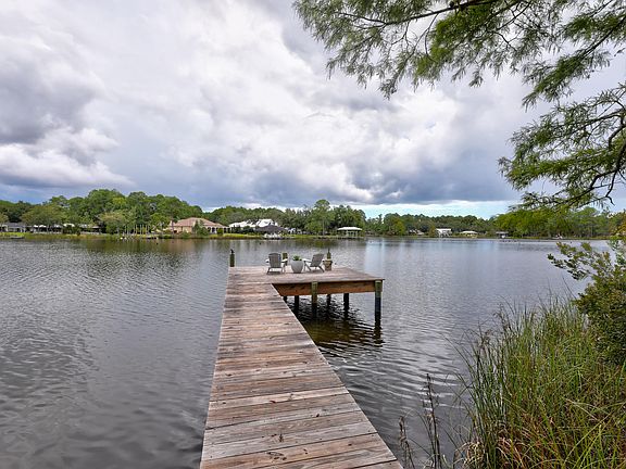 3rd image of 11 Bayou Forest Dr
