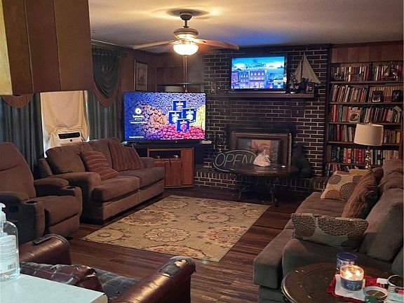 4th image of 11437 Colonial Dr E