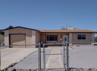 1985 Redwood St, Las Cruces, NM 88001