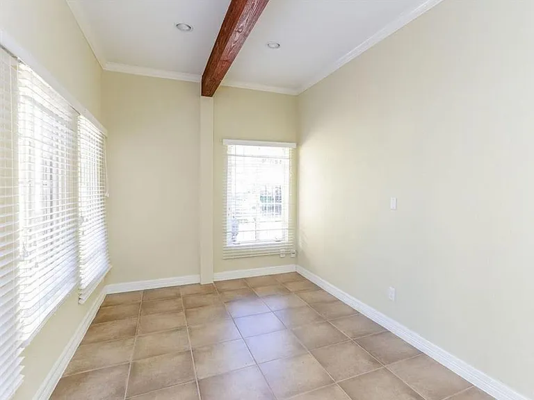 612 W Alabama St — Photo 11