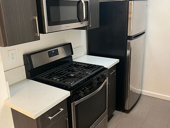 2nd image of 1210 Venice Blvd #203
