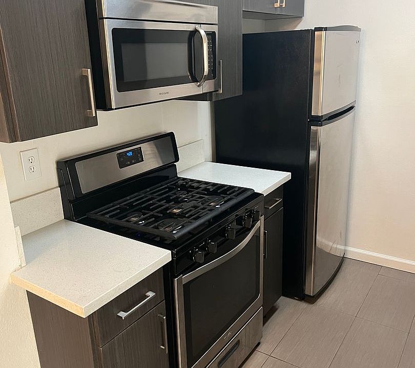 1st image of 1210 Venice Blvd APT 404