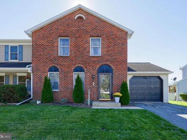 24 Thornapple Dr, Marietta, PA 17547