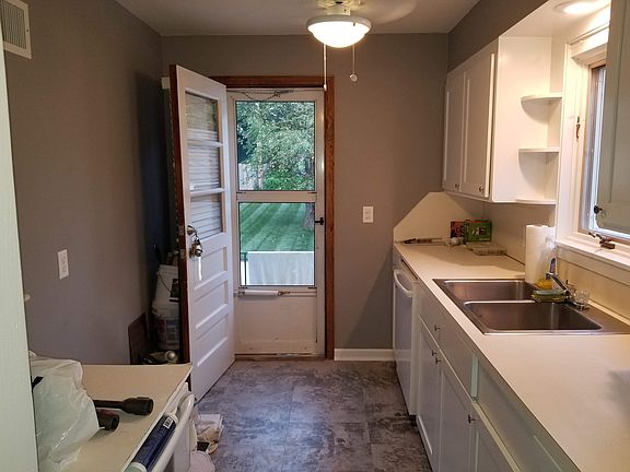 2nd image of 6225 S 39th St