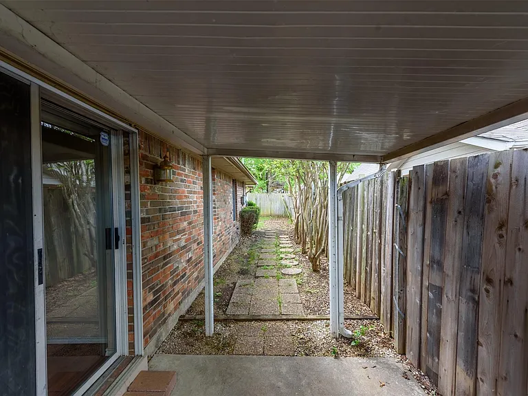 1902 Lee Dr — Photo 19