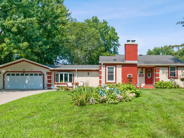 3320 Terrace Ln, Golden Valley, MN 55422