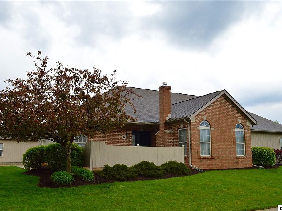 1st image of 70 Woodberry Dr