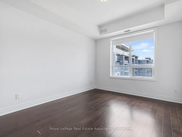 3170 Erin Mills Pkwy #321 — Photo 16
