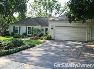 1520 Leabrook Cv, Wheaton, IL 60189