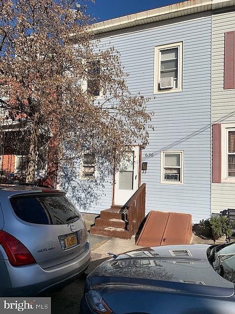 2nd image of 636 2nd St