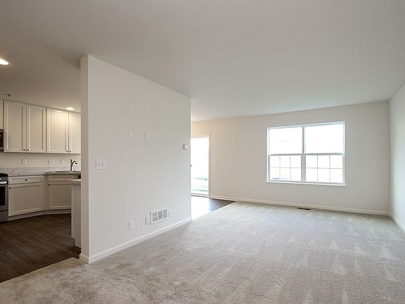 3rd image of 7103 Hidden Green Cir #3202