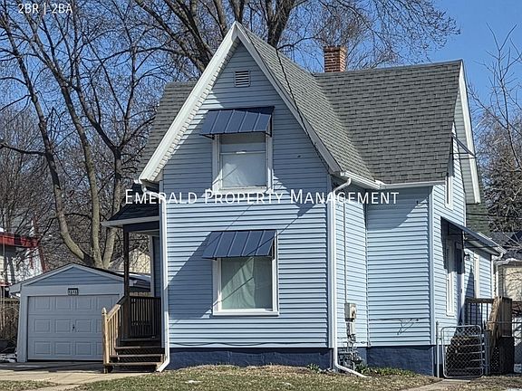 3rd image of 1818 Charles St