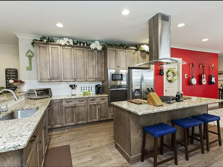 1414 Lillian St #B — Photo 6