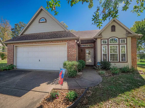 421 Pepperidge Ln, Evansville, IN 47711