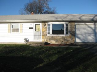 28 Maryland Ave, Somerset, MA 02726