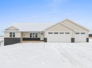 3760 Westpoint Rd, Green Bay, WI 54313