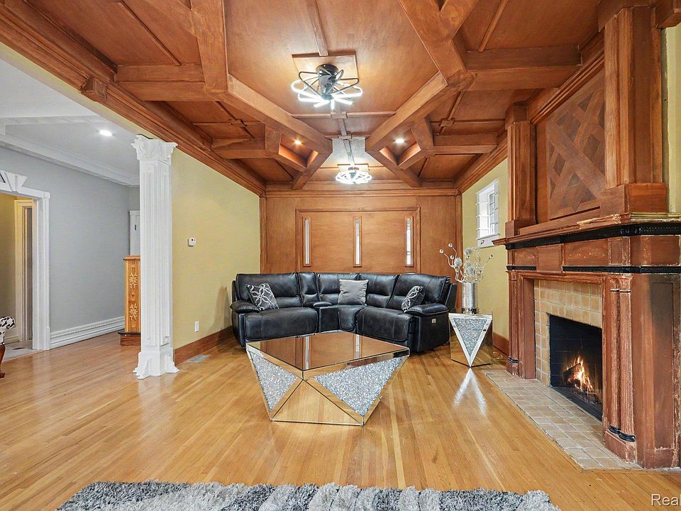 1646 Chicago Blvd, photo 10