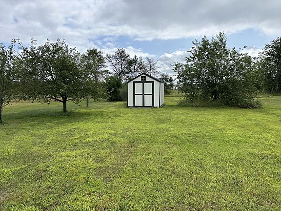 4th image of 105 Crestwood Dr