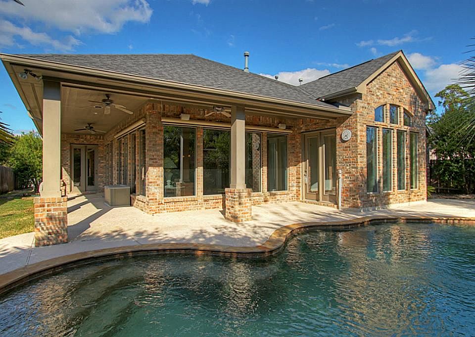 1st image of 19 Avalon Oaks Pl