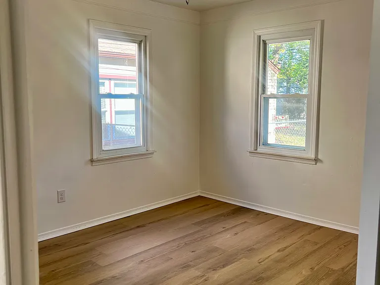 5942 Harrison St — Photo 2