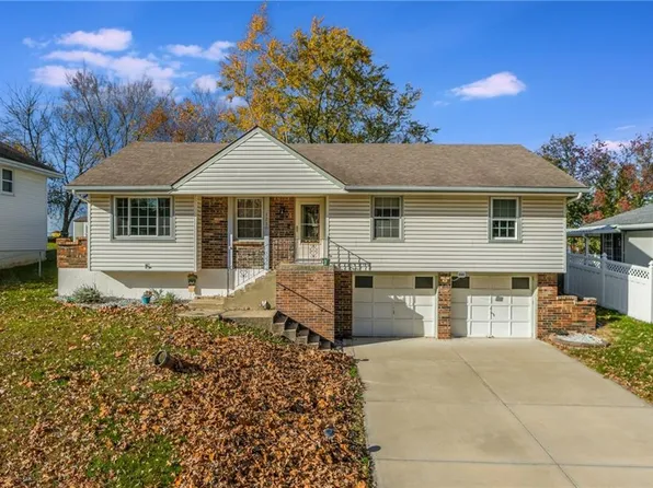 1210 SW Walnut St, Lees Summit, MO 64081