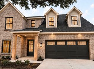 6825 Blessing Dr, Dallas, TX 75214
