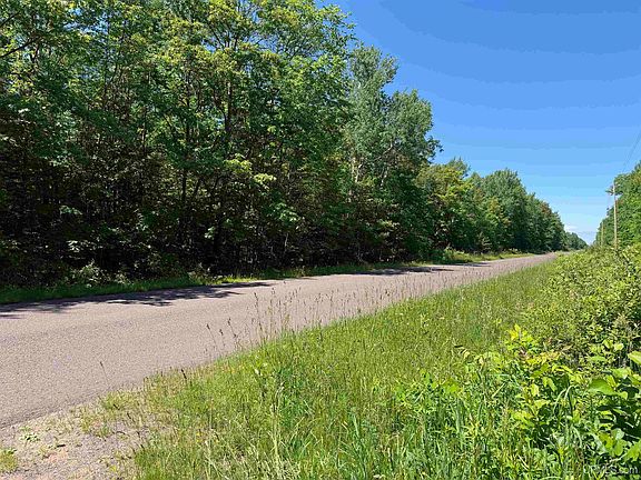 4th image of Woodspur Rd
