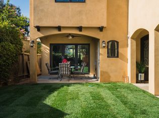 4447 N Country Club Ln, Long Beach, CA 90807