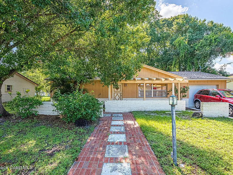 82 Haven Dr — Photo 4