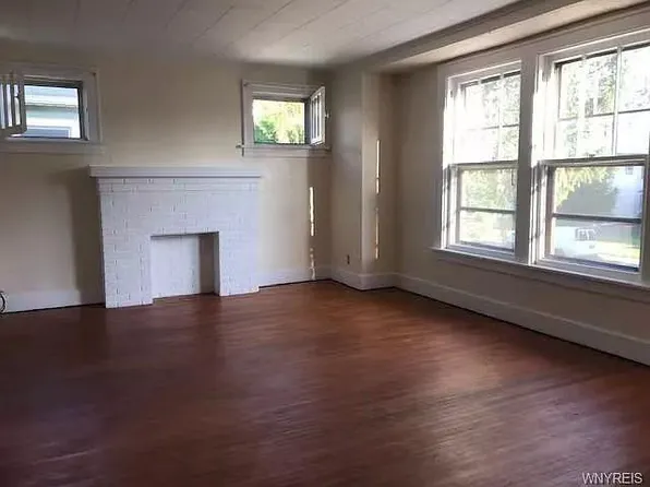 (undisclosed Address), Buffalo, NY 14216