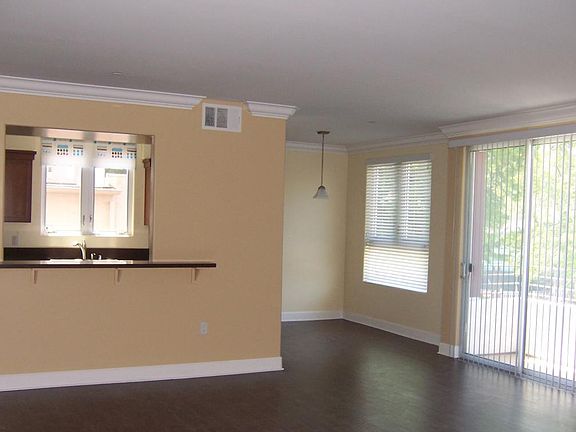 2nd image of 4112 Whitsett Ave