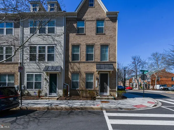 608 1/2 Parkside Pl NE, Washington, DC 20019