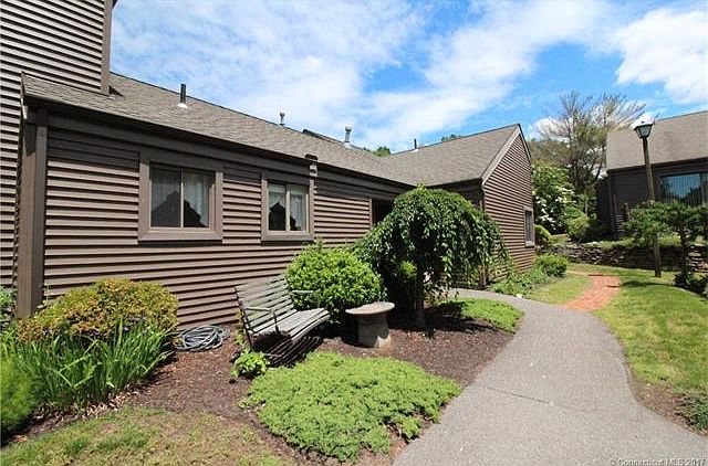 1st image of 77 Hollister Way N #77