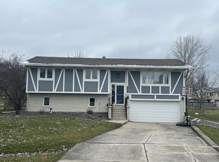 3430 Chevy Chase Cir, Crown Point, IN 46307