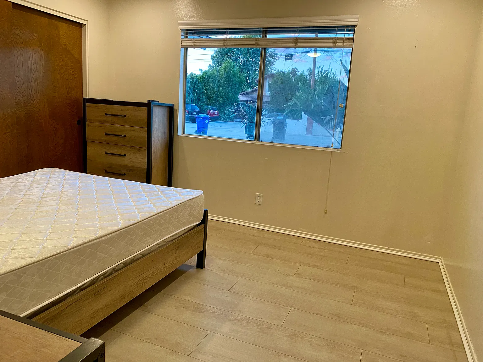 4 bed, 1896 sqft, $3,600 — Photo 4