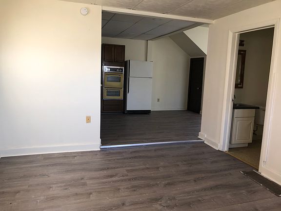 5th image of 315 Mountain Ave SW #C